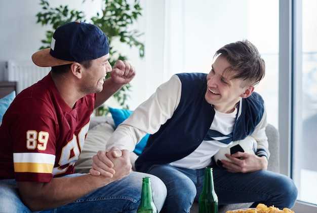 Способы получения уведомлений о матчах